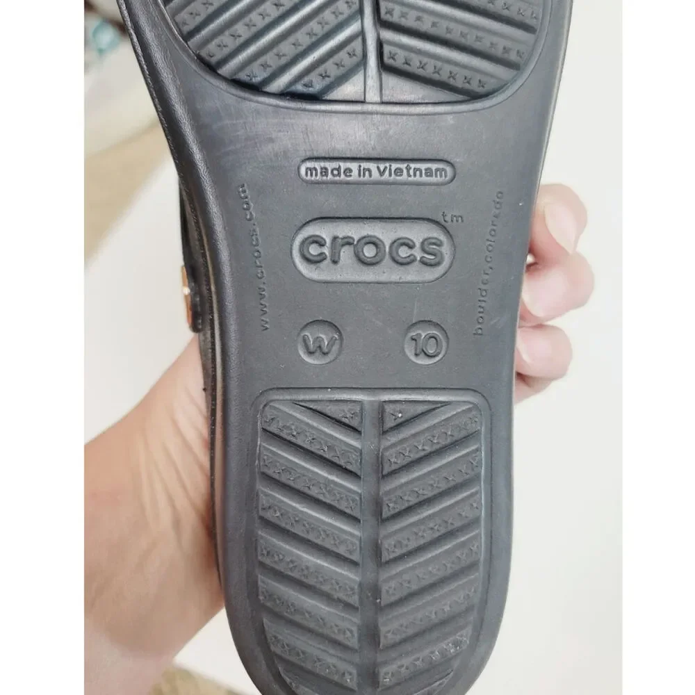 Crocs Sanrah Diamante Wedge Flip Sandal in Black, sz 10 - Picture 11 of 16